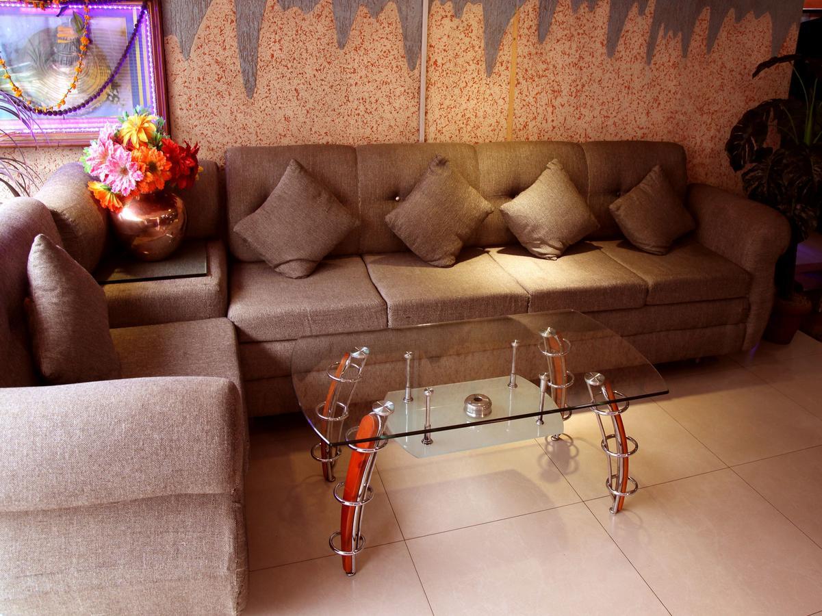 Hotel Lara India Varanasi Exterior photo