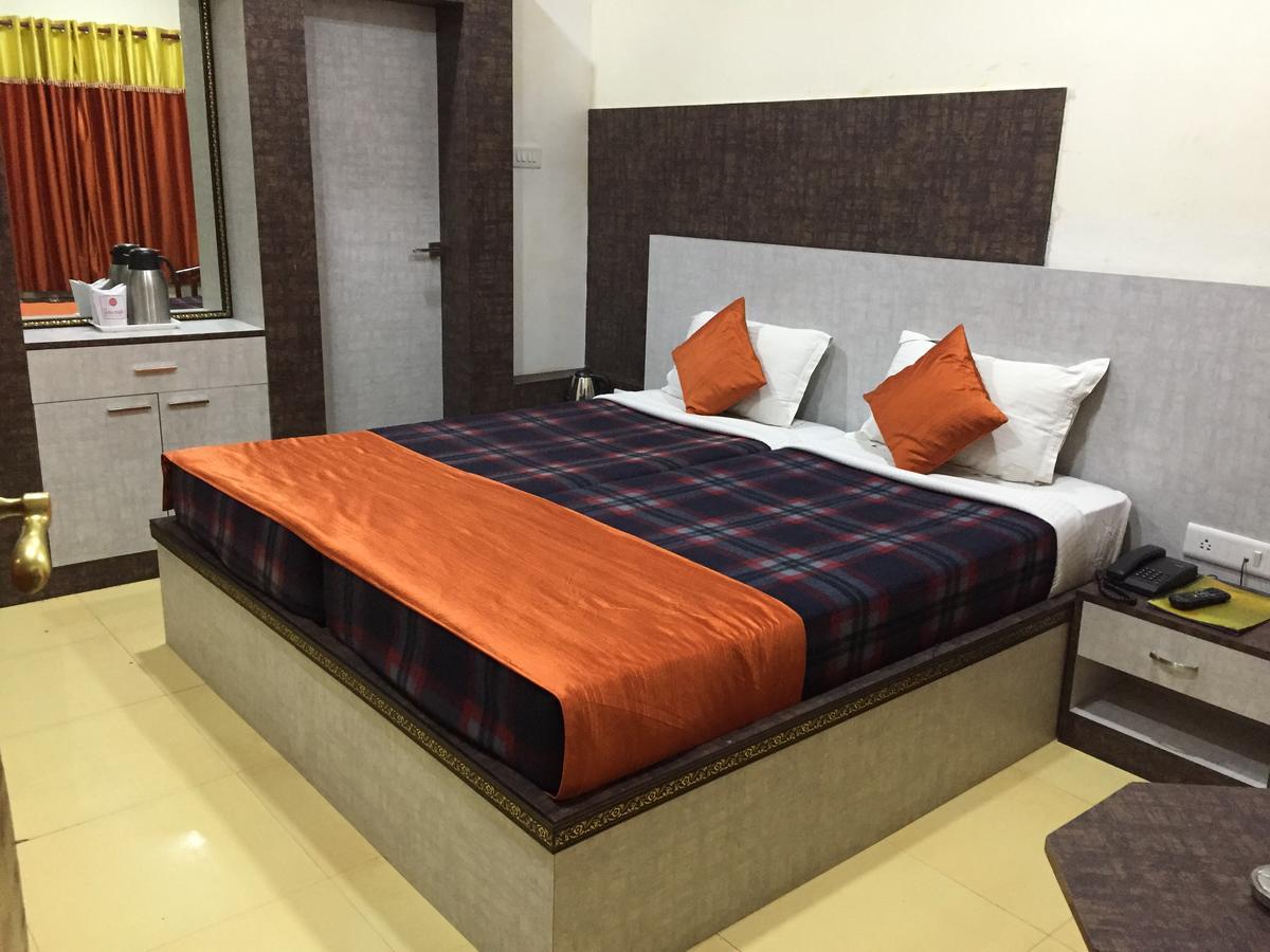 Hotel Lara India Varanasi Exterior photo