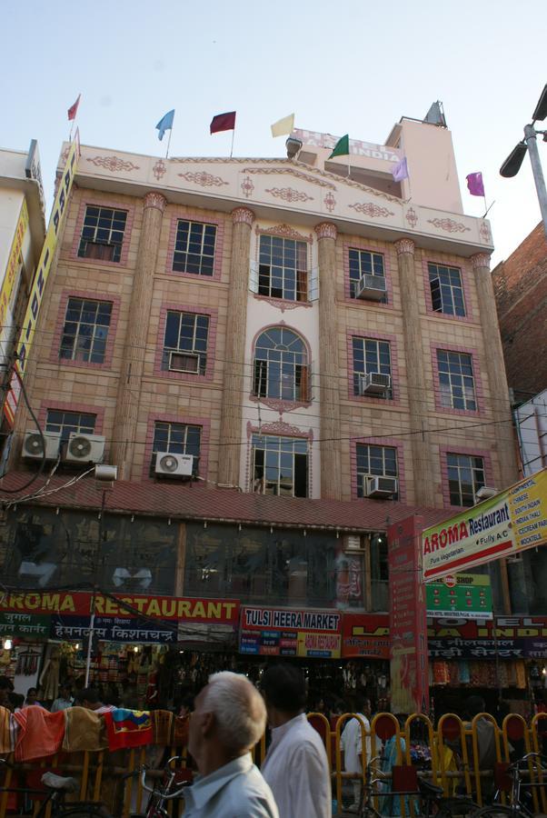 Hotel Lara India Varanasi Exterior photo